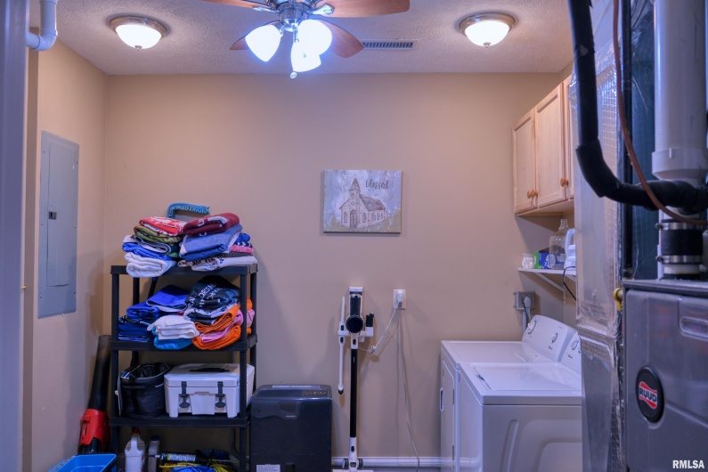 1415 Lake Shore Drive South, Goreville, Illinois 62939, 3 Bedrooms Bedrooms, 0 ,3 BathroomsBathrooms,Residential,For Sale,Lake Shore Drive South,0,RMAEB460567