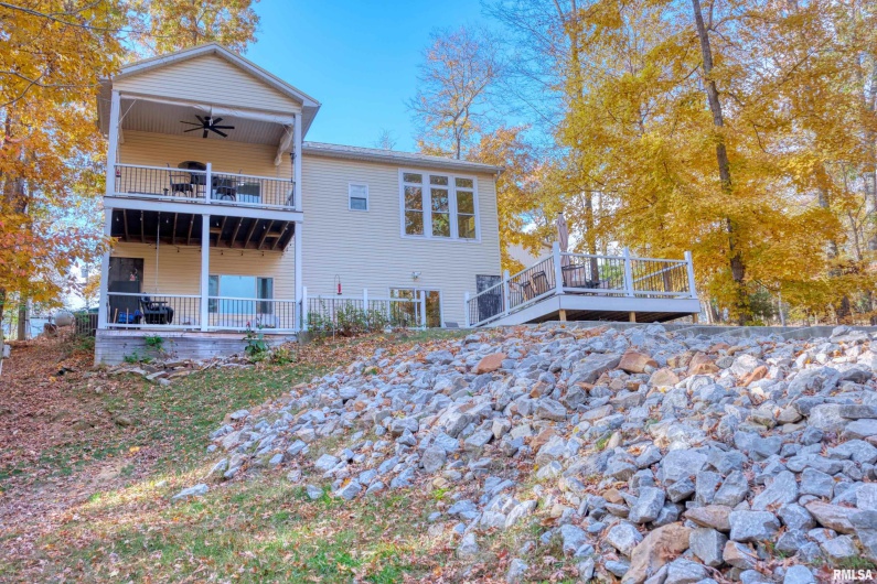 1415 Lake Shore Drive South, Goreville, Illinois 62939, 3 Bedrooms Bedrooms, 0 ,3 BathroomsBathrooms,Residential,For Sale,Lake Shore Drive South,0,RMAEB460567