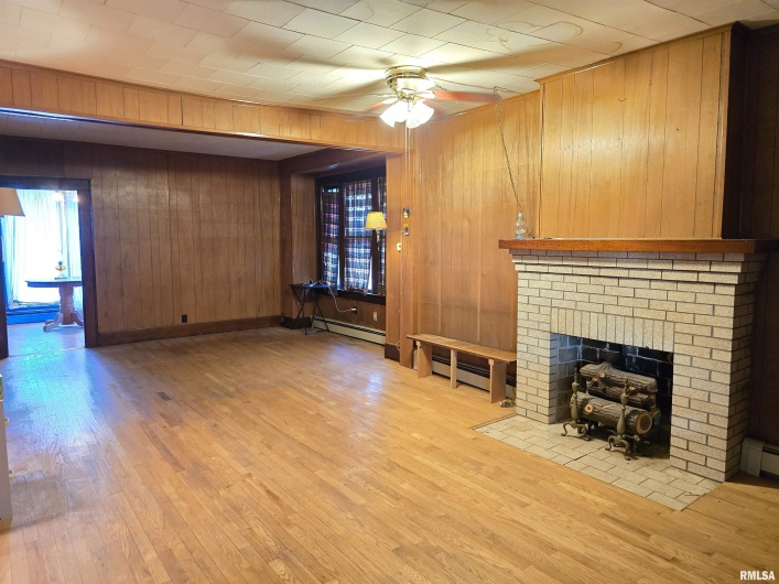 500 SLOAN Street, Harrisburg, Illinois 62946, 3 Bedrooms Bedrooms, 0 ,1 BathroomBathrooms,Residential,For Sale,SLOAN,0,RMAEB460575