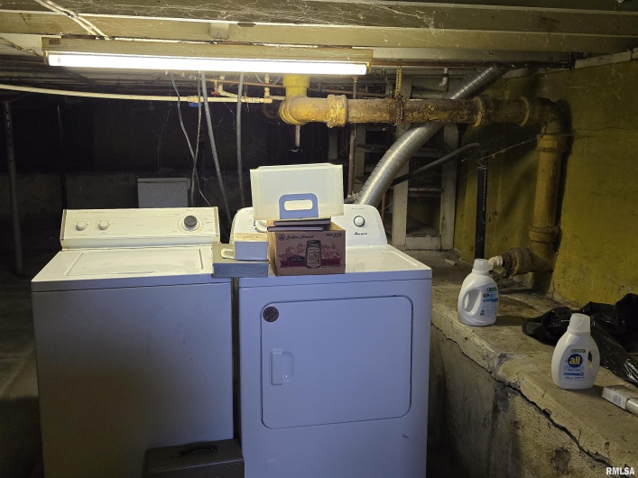 500 SLOAN Street, Harrisburg, Illinois 62946, 3 Bedrooms Bedrooms, 0 ,1 BathroomBathrooms,Residential,For Sale,SLOAN,0,RMAEB460575