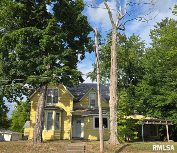 215 VIENNA Street, Anna, Illinois 62906, 2 Bedrooms Bedrooms, 0 ,1 BathroomBathrooms,Residential,For Sale,VIENNA,0,RMAEB460576