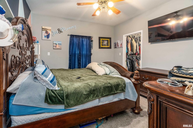 2018 CLARKE Street, Murphysboro, Illinois 62966, 2 Bedrooms Bedrooms, 0 ,1 BathroomBathrooms,Residential,For Sale,CLARKE,0,RMAEB460579