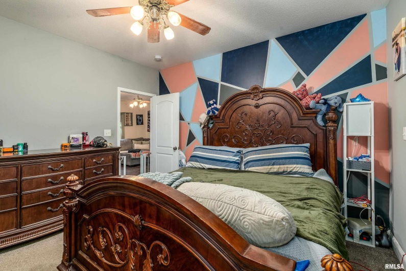 2018 CLARKE Street, Murphysboro, Illinois 62966, 2 Bedrooms Bedrooms, 0 ,1 BathroomBathrooms,Residential,For Sale,CLARKE,0,RMAEB460579