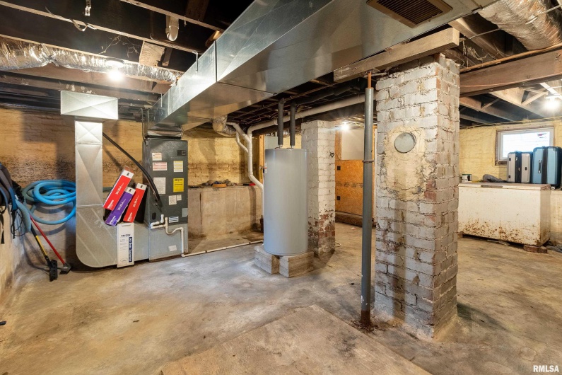 2018 CLARKE Street, Murphysboro, Illinois 62966, 2 Bedrooms Bedrooms, 0 ,1 BathroomBathrooms,Residential,For Sale,CLARKE,0,RMAEB460579