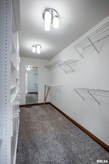 1901 Spring Garden Road, Marion, Illinois 62959, 4 Bedrooms Bedrooms, 0 ,3 BathroomsBathrooms,Residential,For Sale,Spring Garden,0,RMAQC4269668