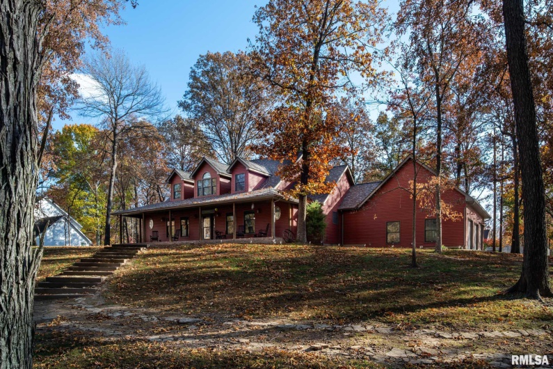 1901 Spring Garden Road, Marion, Illinois 62959, 4 Bedrooms Bedrooms, 0 ,3 BathroomsBathrooms,Residential,For Sale,Spring Garden,0,RMAQC4269668