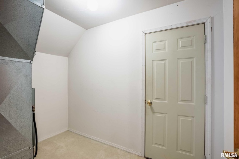 1901 Spring Garden Road, Marion, Illinois 62959, 4 Bedrooms Bedrooms, 0 ,3 BathroomsBathrooms,Residential,For Sale,Spring Garden,0,RMAQC4269668