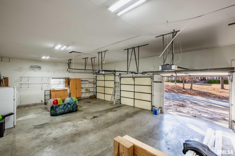 1901 Spring Garden Road, Marion, Illinois 62959, 4 Bedrooms Bedrooms, 0 ,3 BathroomsBathrooms,Residential,For Sale,Spring Garden,0,RMAQC4269668