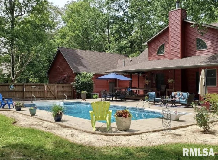 1901 Spring Garden Road, Marion, Illinois 62959, 4 Bedrooms Bedrooms, 0 ,3 BathroomsBathrooms,Residential,For Sale,Spring Garden,0,RMAQC4269668