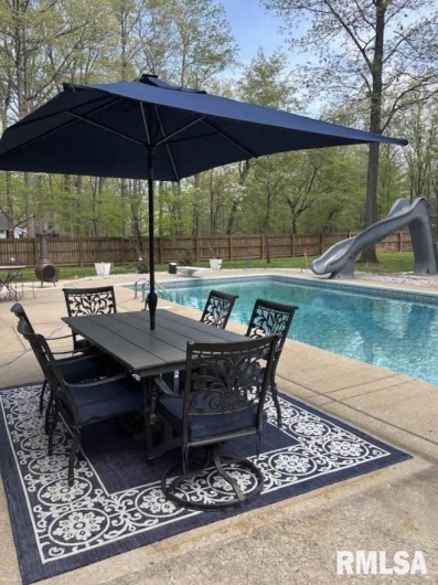 1901 Spring Garden Road, Marion, Illinois 62959, 4 Bedrooms Bedrooms, 0 ,3 BathroomsBathrooms,Residential,For Sale,Spring Garden,0,RMAQC4269668