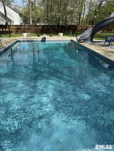 1901 Spring Garden Road, Marion, Illinois 62959, 4 Bedrooms Bedrooms, 0 ,3 BathroomsBathrooms,Residential,For Sale,Spring Garden,0,RMAQC4269668