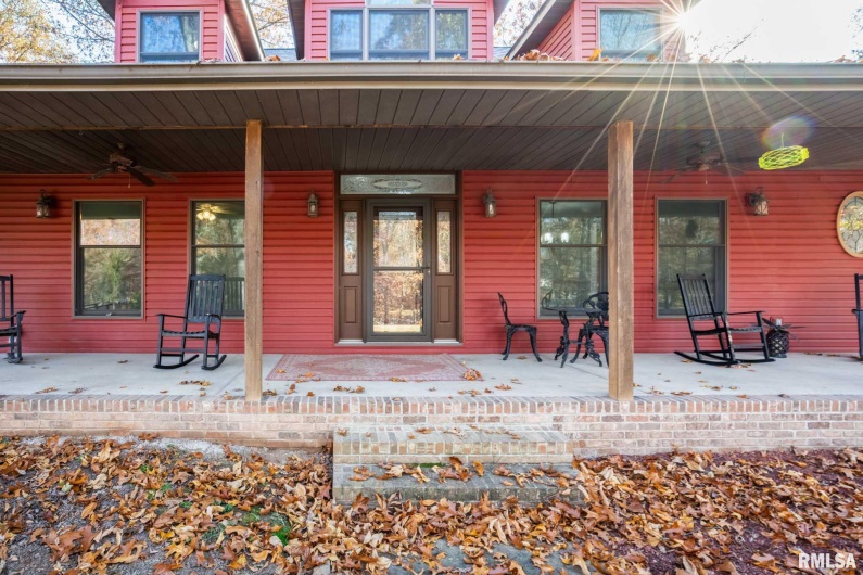 1901 Spring Garden Road, Marion, Illinois 62959, 4 Bedrooms Bedrooms, 0 ,3 BathroomsBathrooms,Residential,For Sale,Spring Garden,0,RMAQC4269668