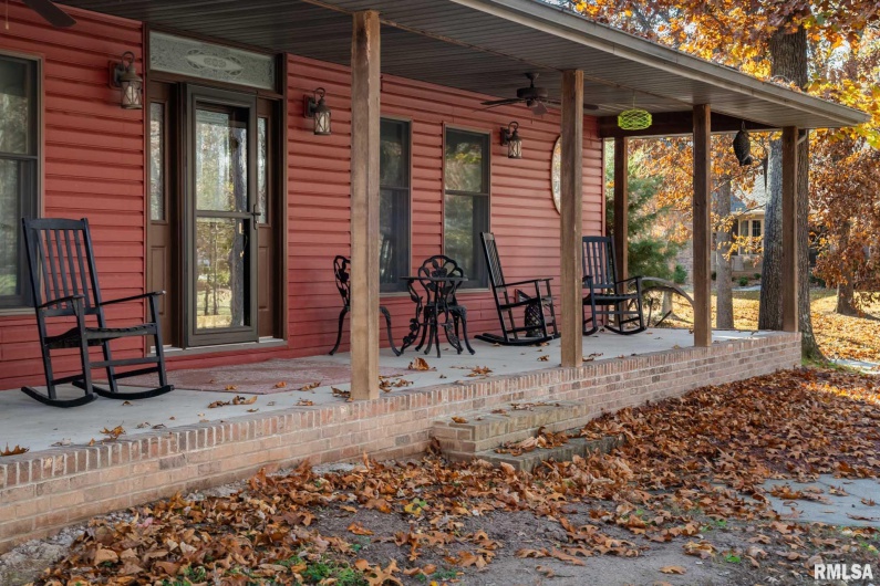 1901 Spring Garden Road, Marion, Illinois 62959, 4 Bedrooms Bedrooms, 0 ,3 BathroomsBathrooms,Residential,For Sale,Spring Garden,0,RMAQC4269668