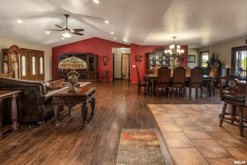 3860 BOYD Road, Anna, Illinois 62906, 4 Bedrooms Bedrooms, 0 ,2 BathroomsBathrooms,Residential,For Sale,BOYD,0,RMAEB459600