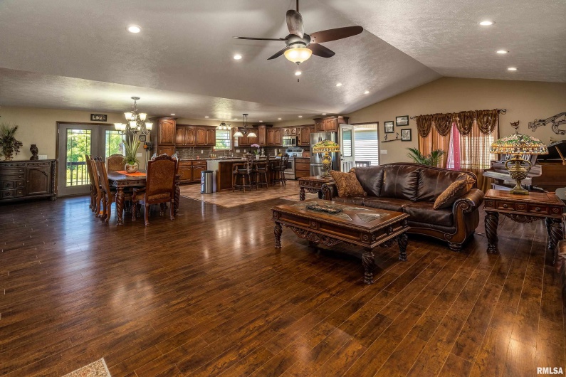 3860 BOYD Road, Anna, Illinois 62906, 4 Bedrooms Bedrooms, 0 ,2 BathroomsBathrooms,Residential,For Sale,BOYD,0,RMAEB459600