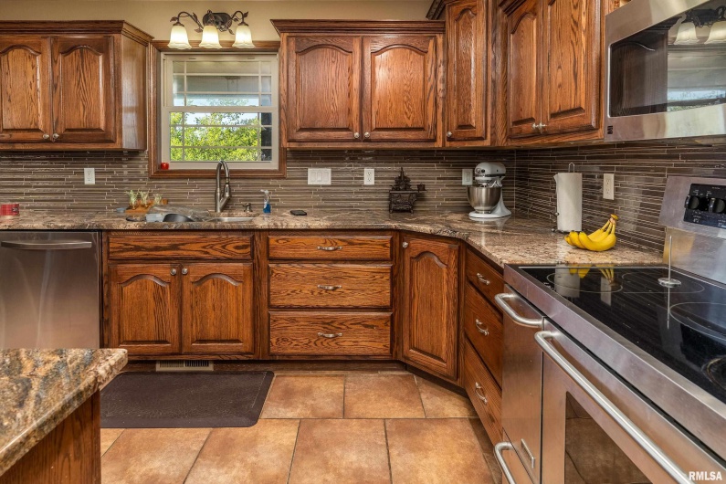 3860 BOYD Road, Anna, Illinois 62906, 4 Bedrooms Bedrooms, 0 ,2 BathroomsBathrooms,Residential,For Sale,BOYD,0,RMAEB459600