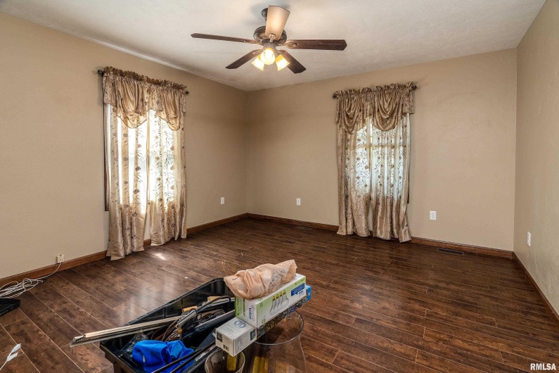 3860 BOYD Road, Anna, Illinois 62906, 4 Bedrooms Bedrooms, 0 ,2 BathroomsBathrooms,Residential,For Sale,BOYD,0,RMAEB459600