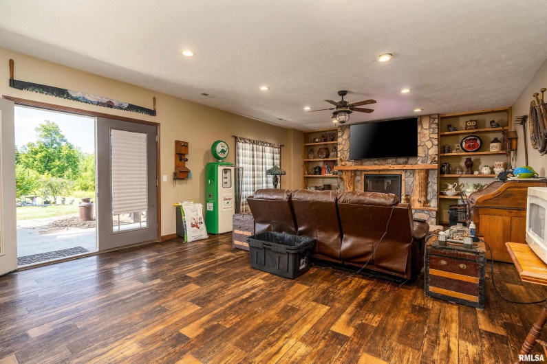 3860 BOYD Road, Anna, Illinois 62906, 4 Bedrooms Bedrooms, 0 ,2 BathroomsBathrooms,Residential,For Sale,BOYD,0,RMAEB459600