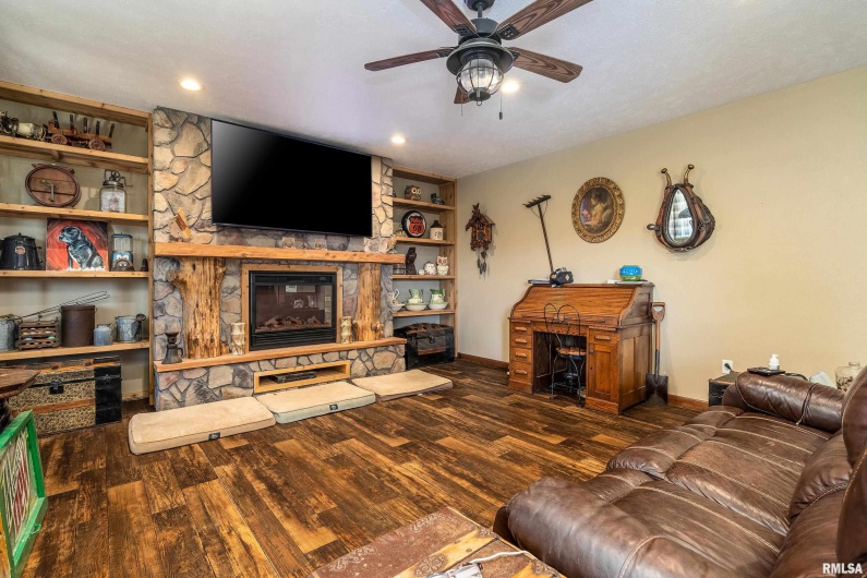 3860 BOYD Road, Anna, Illinois 62906, 4 Bedrooms Bedrooms, 0 ,2 BathroomsBathrooms,Residential,For Sale,BOYD,0,RMAEB459600