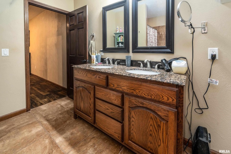 3860 BOYD Road, Anna, Illinois 62906, 4 Bedrooms Bedrooms, 0 ,2 BathroomsBathrooms,Residential,For Sale,BOYD,0,RMAEB459600