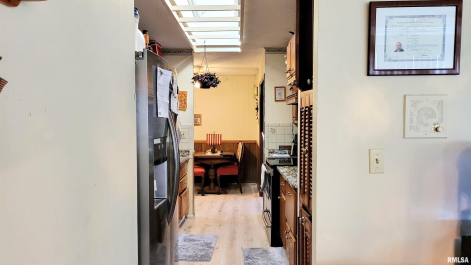 202 Westernaire Drive, Marion, Illinois 62959, 3 Bedrooms Bedrooms, 0 ,2 BathroomsBathrooms,Residential,For Sale,Westernaire,0,RMAEB460584