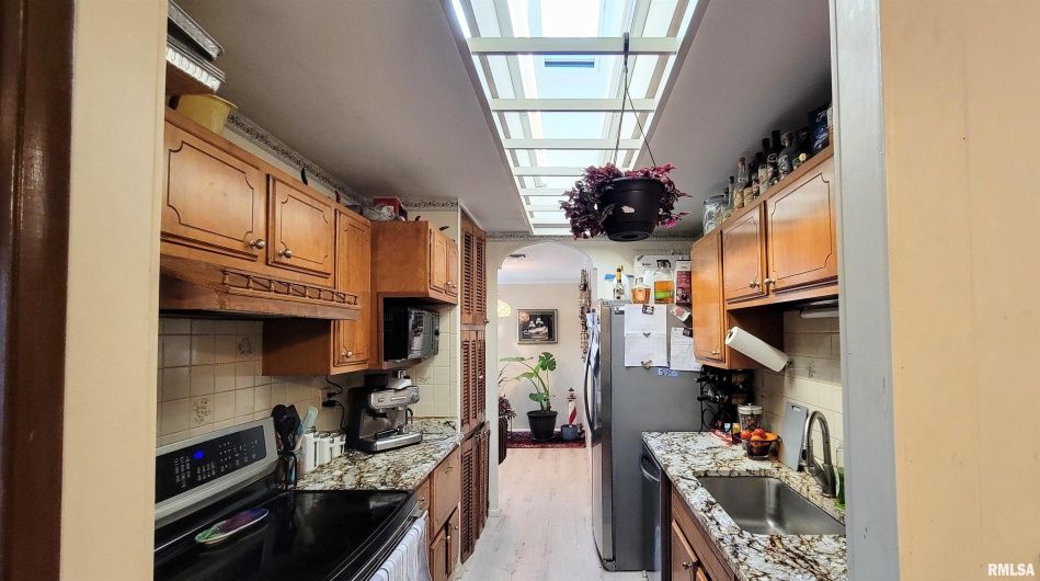 202 Westernaire Drive, Marion, Illinois 62959, 3 Bedrooms Bedrooms, 0 ,2 BathroomsBathrooms,Residential,For Sale,Westernaire,0,RMAEB460584