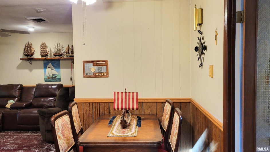 202 Westernaire Drive, Marion, Illinois 62959, 3 Bedrooms Bedrooms, 0 ,2 BathroomsBathrooms,Residential,For Sale,Westernaire,0,RMAEB460584