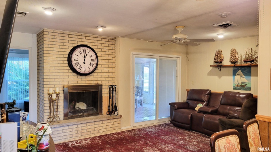 202 Westernaire Drive, Marion, Illinois 62959, 3 Bedrooms Bedrooms, 0 ,2 BathroomsBathrooms,Residential,For Sale,Westernaire,0,RMAEB460584