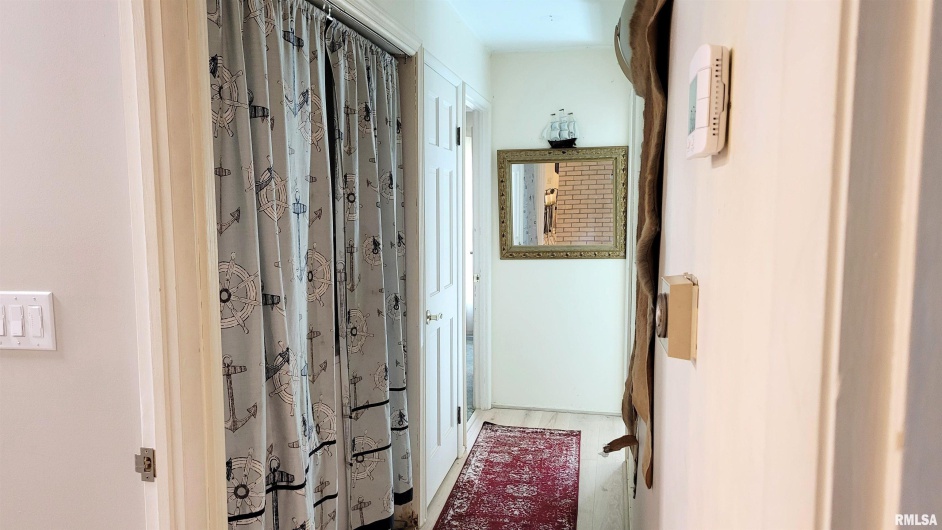 202 Westernaire Drive, Marion, Illinois 62959, 3 Bedrooms Bedrooms, 0 ,2 BathroomsBathrooms,Residential,For Sale,Westernaire,0,RMAEB460584