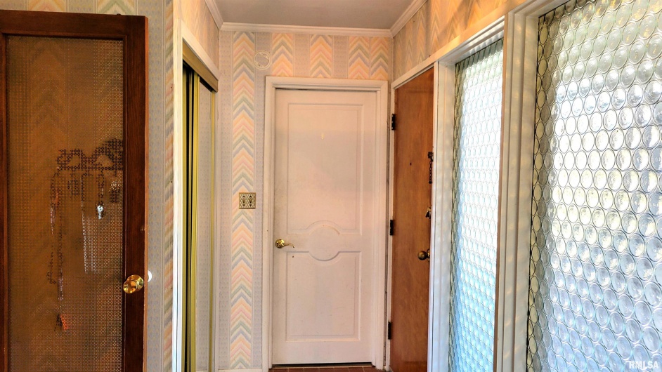 202 Westernaire Drive, Marion, Illinois 62959, 3 Bedrooms Bedrooms, 0 ,2 BathroomsBathrooms,Residential,For Sale,Westernaire,0,RMAEB460584