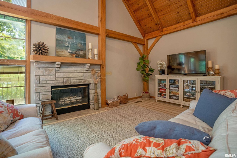 1165 Lake Shore Drive North Drive, Goreville, Illinois 62995, 4 Bedrooms Bedrooms, 0 ,3 BathroomsBathrooms,Residential,For Sale,Lake Shore Drive North,0,RMAEB460586