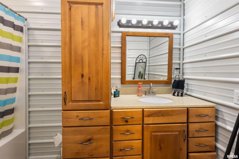 221 Gore Street, Goreville, Illinois 62939, 1 Bedroom Bedrooms, 0 ,1 BathroomBathrooms,Residential,For Sale,Gore,0,RMAEB460587