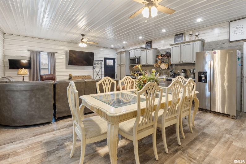 221 Gore Street, Goreville, Illinois 62939, 1 Bedroom Bedrooms, 0 ,1 BathroomBathrooms,Residential,For Sale,Gore,0,RMAEB460587