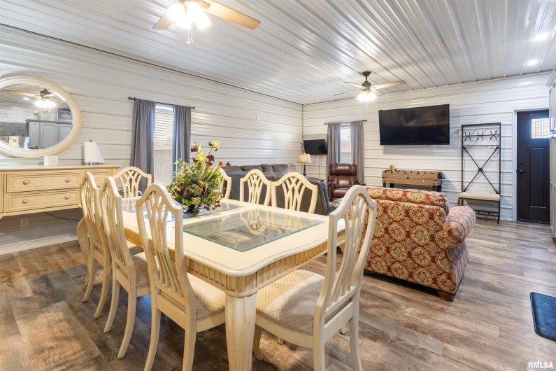 221 Gore Street, Goreville, Illinois 62939, 1 Bedroom Bedrooms, 0 ,1 BathroomBathrooms,Residential,For Sale,Gore,0,RMAEB460587