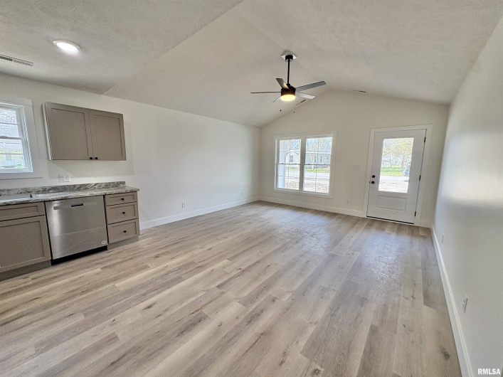 209 MADISON Street, Cambria, Illinois 62915, 3 Bedrooms Bedrooms, 0 ,2 BathroomsBathrooms,Residential,For Sale,MADISON,0,RMAEB460347