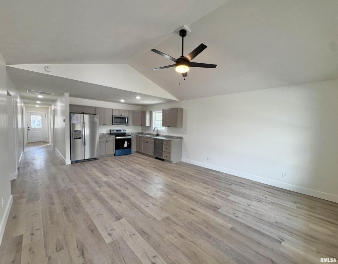 209 MADISON Street, Cambria, Illinois 62915, 3 Bedrooms Bedrooms, 0 ,2 BathroomsBathrooms,Residential,For Sale,MADISON,0,RMAEB460347