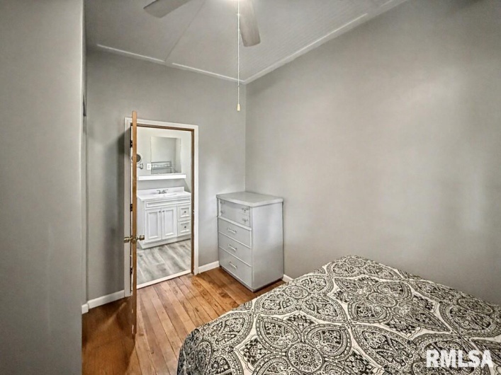 901 22ND Street, Herrin, Illinois 62948, 2 Bedrooms Bedrooms, 0 ,2 BathroomsBathrooms,Residential,For Sale,22ND,0,RMAQC4269688