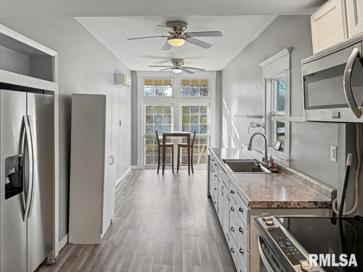 901 22ND Street, Herrin, Illinois 62948, 2 Bedrooms Bedrooms, 0 ,2 BathroomsBathrooms,Residential,For Sale,22ND,0,RMAQC4269688