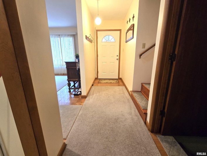 567 UNION GROVE Road, Carbondale, Illinois 62901, 3 Bedrooms Bedrooms, 0 ,3 BathroomsBathrooms,Residential,For Sale,UNION GROVE,0,RMAEB460605