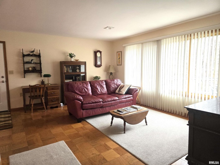 567 UNION GROVE Road, Carbondale, Illinois 62901, 3 Bedrooms Bedrooms, 0 ,3 BathroomsBathrooms,Residential,For Sale,UNION GROVE,0,RMAEB460605