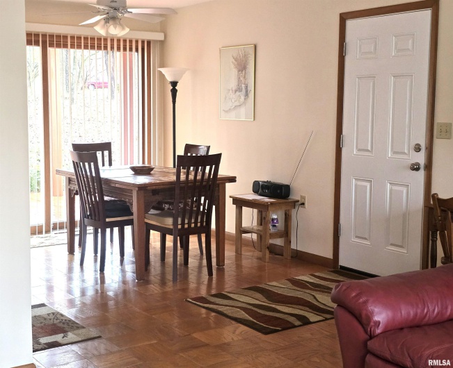 567 UNION GROVE Road, Carbondale, Illinois 62901, 3 Bedrooms Bedrooms, 0 ,3 BathroomsBathrooms,Residential,For Sale,UNION GROVE,0,RMAEB460605