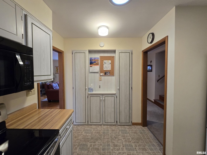 567 UNION GROVE Road, Carbondale, Illinois 62901, 3 Bedrooms Bedrooms, 0 ,3 BathroomsBathrooms,Residential,For Sale,UNION GROVE,0,RMAEB460605