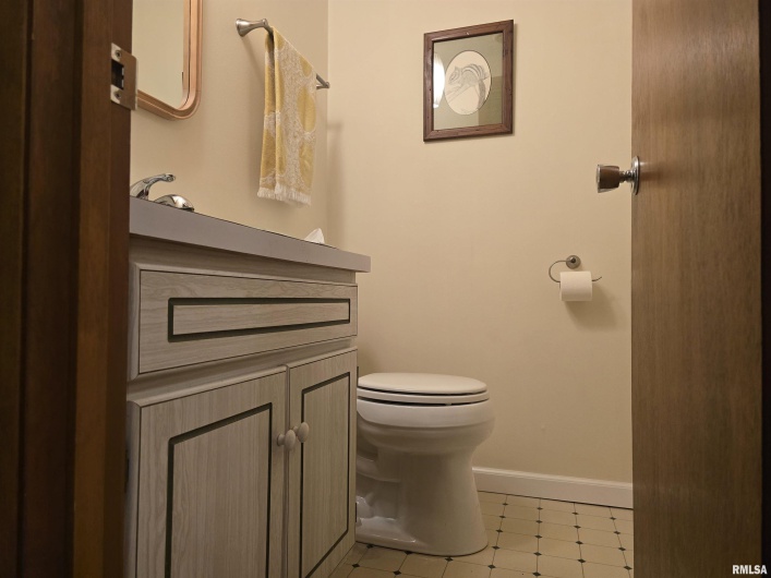 567 UNION GROVE Road, Carbondale, Illinois 62901, 3 Bedrooms Bedrooms, 0 ,3 BathroomsBathrooms,Residential,For Sale,UNION GROVE,0,RMAEB460605