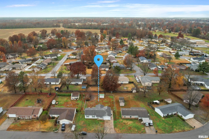 1008 OAKWOOD Lane, Marion, Illinois 62959, 3 Bedrooms Bedrooms, 0 ,2 BathroomsBathrooms,Residential,For Sale,OAKWOOD,0,RMAEB460607