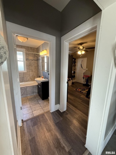 605 Follis Avenue, Johnston City, Illinois 62951, 3 Bedrooms Bedrooms, 0 ,2 BathroomsBathrooms,Residential,For Sale,Follis,0,RMAQC4269697