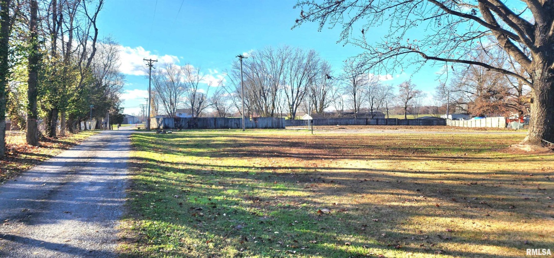 7306 Norris Drive, Marion, Illinois 62959, 3 Bedrooms Bedrooms, 0 ,2 BathroomsBathrooms,Residential,For Sale,Norris,0,RMAEB460609