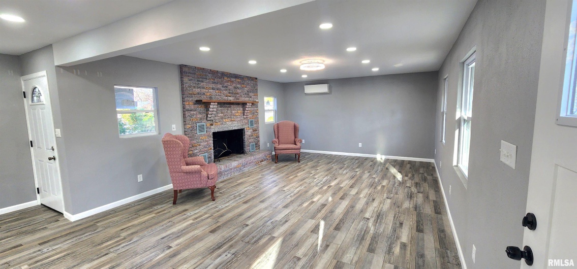 7306 Norris Drive, Marion, Illinois 62959, 3 Bedrooms Bedrooms, 0 ,2 BathroomsBathrooms,Residential,For Sale,Norris,0,RMAEB460609