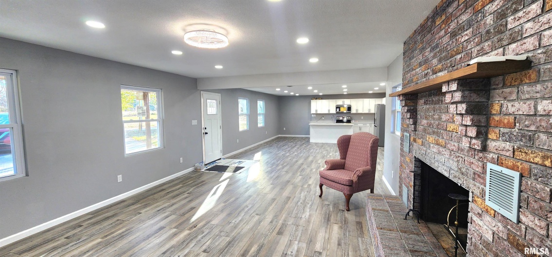 7306 Norris Drive, Marion, Illinois 62959, 3 Bedrooms Bedrooms, 0 ,2 BathroomsBathrooms,Residential,For Sale,Norris,0,RMAEB460609