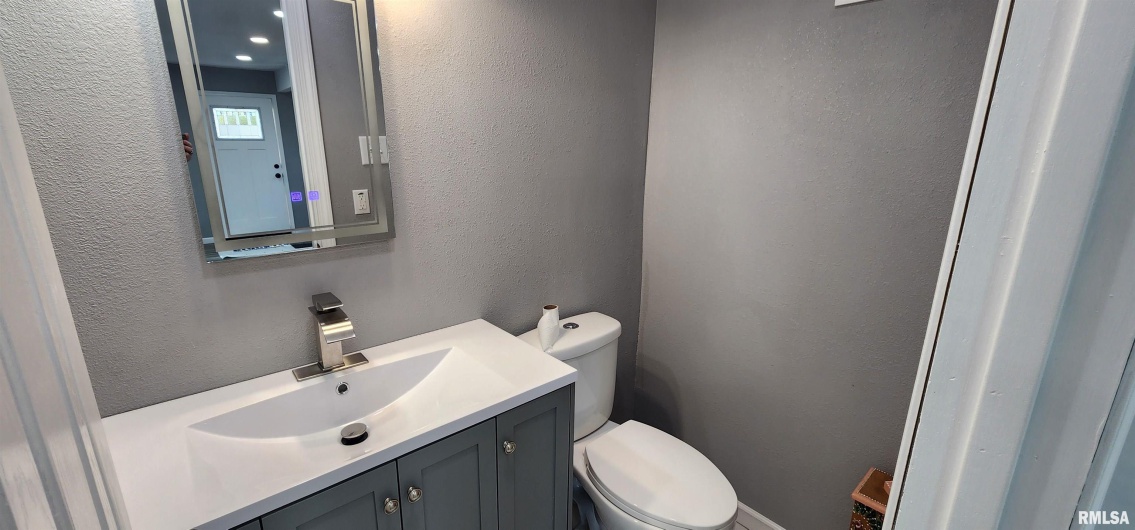 7306 Norris Drive, Marion, Illinois 62959, 3 Bedrooms Bedrooms, 0 ,2 BathroomsBathrooms,Residential,For Sale,Norris,0,RMAEB460609