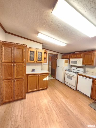 37 JANET Street, Murphysboro, Illinois 62966, 3 Bedrooms Bedrooms, 0 ,2 BathroomsBathrooms,Residential,For Sale,JANET,0,RMAEB460611